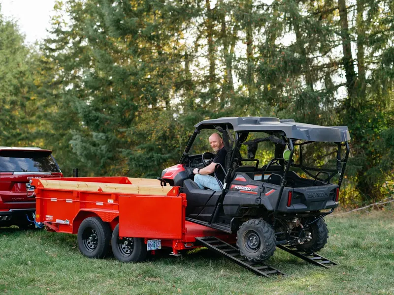 Red 2027 Diamond C MDT 12 foot dump trailer, photo 7