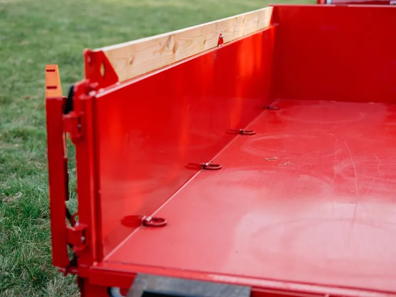 Red 2027 Diamond C MDT 12 foot dump trailer, photo 5